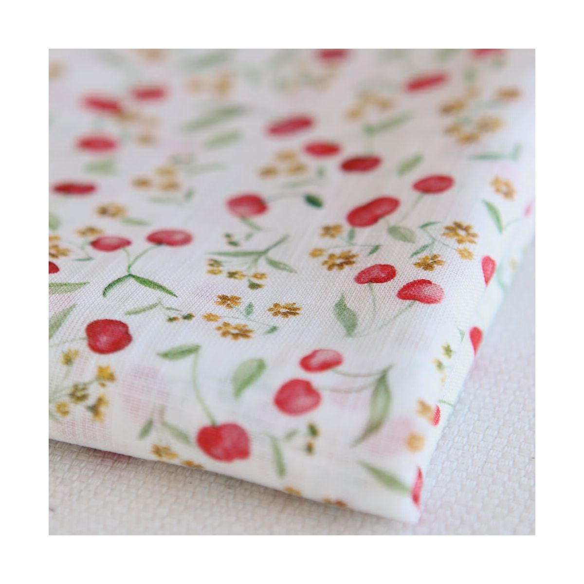 Cerisa - Popeline de coton BIO flamée / rustique motif cerise