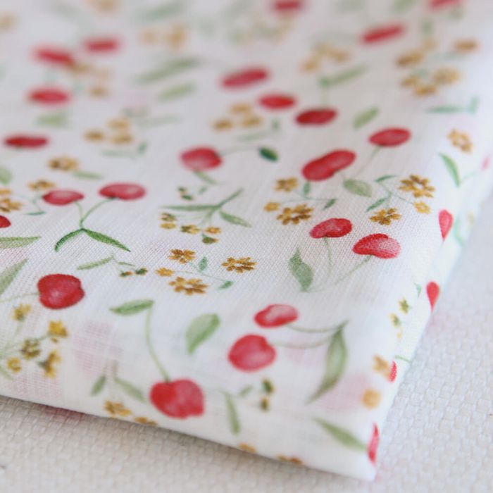 Cerisa - Popeline de coton BIO flamée / rustique motif cerise