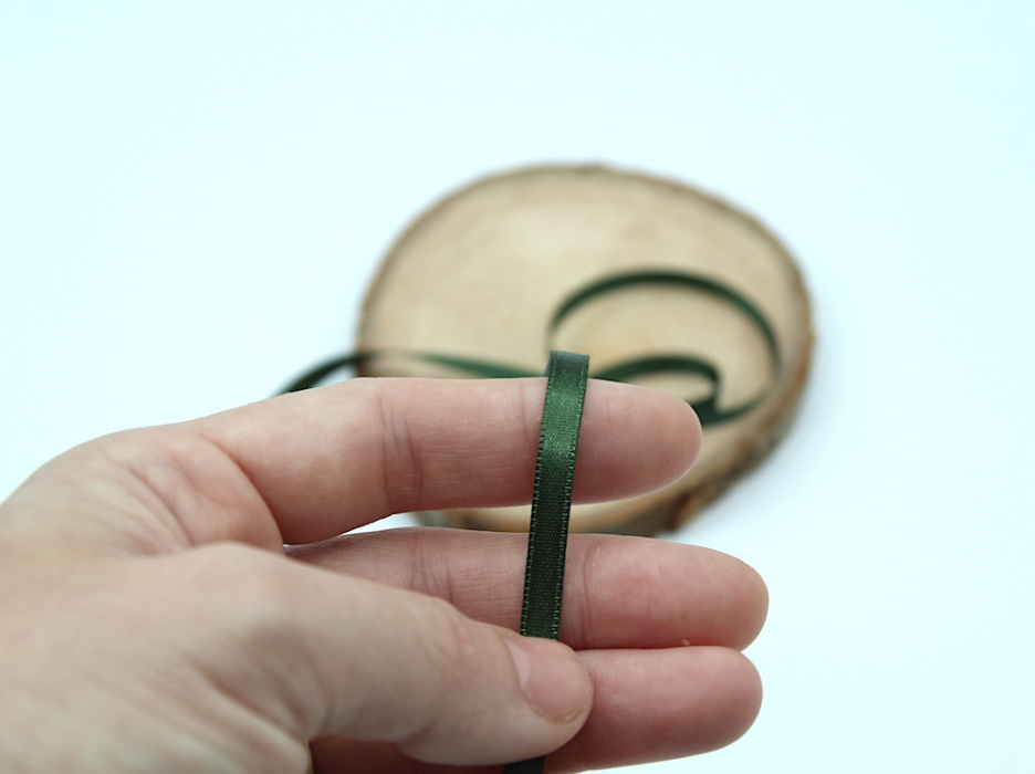 Ruban satin 6mm x1m vert cèdre