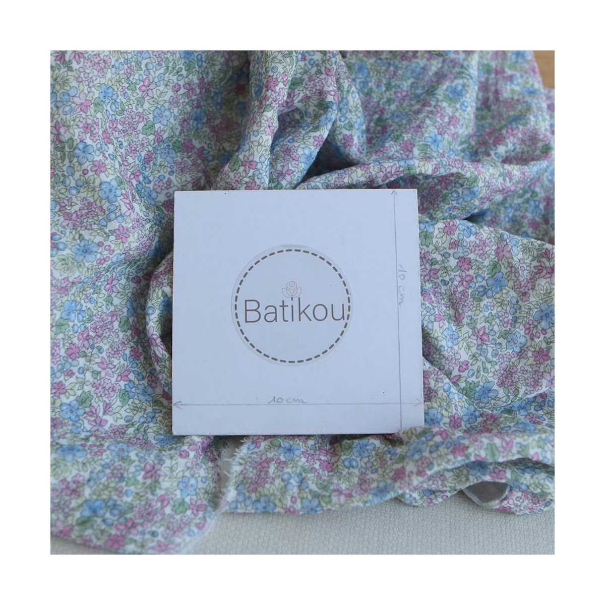 Victoire - Double gaze de coton BIO motif petites fleurs pastel