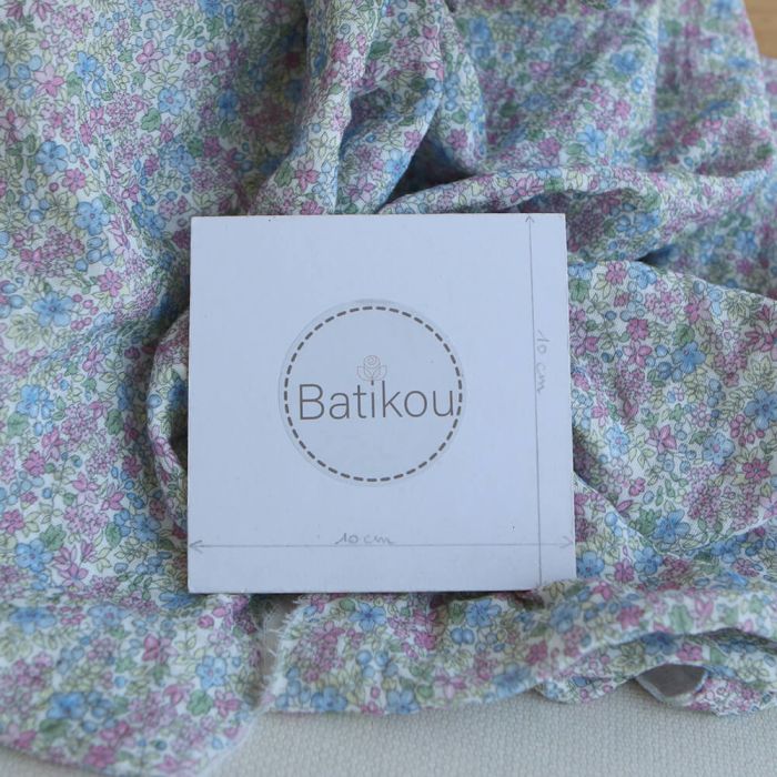 Victoire - Double gaze de coton BIO motif petites fleurs pastel