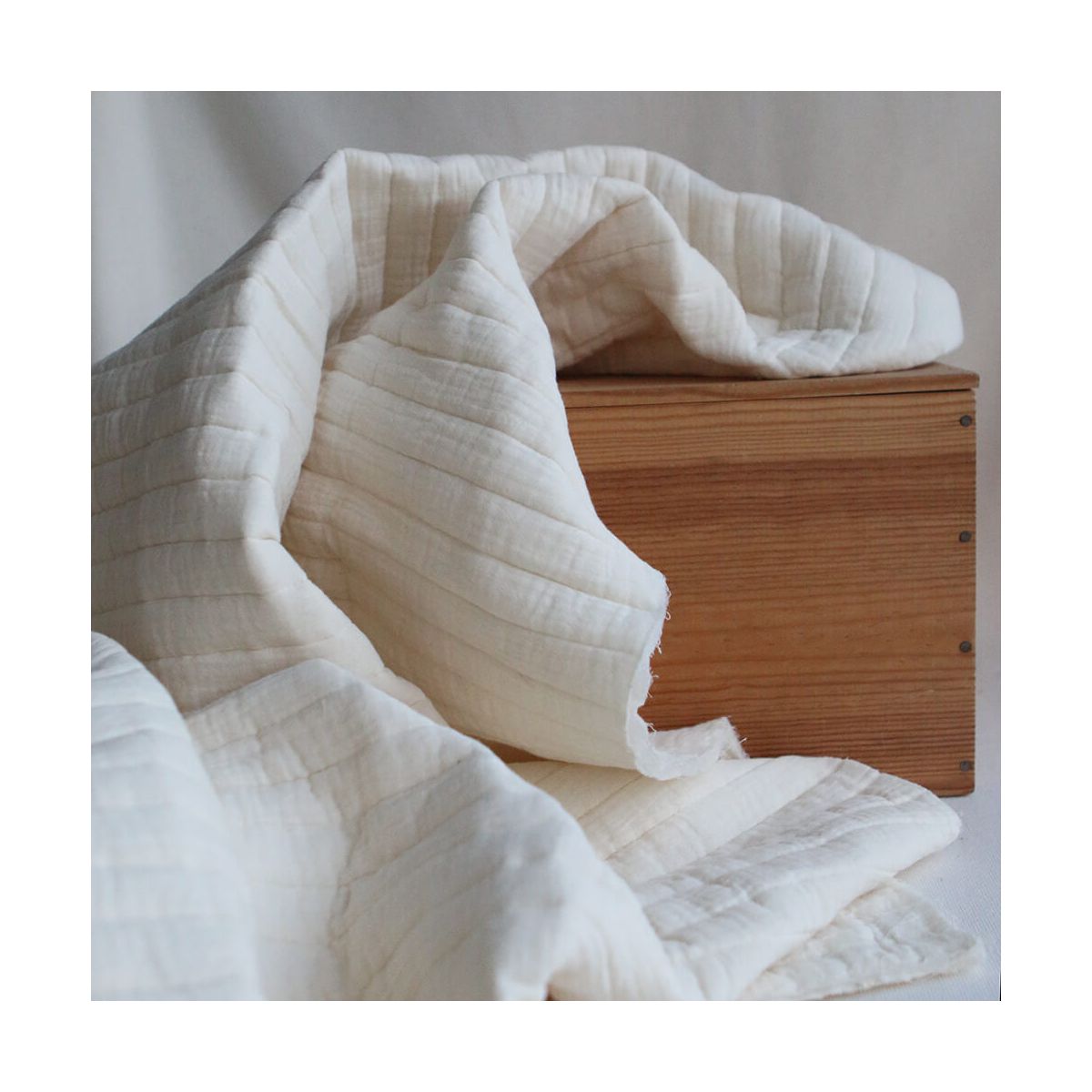 Tissu matelassé double gaze coton uni écru rayures
