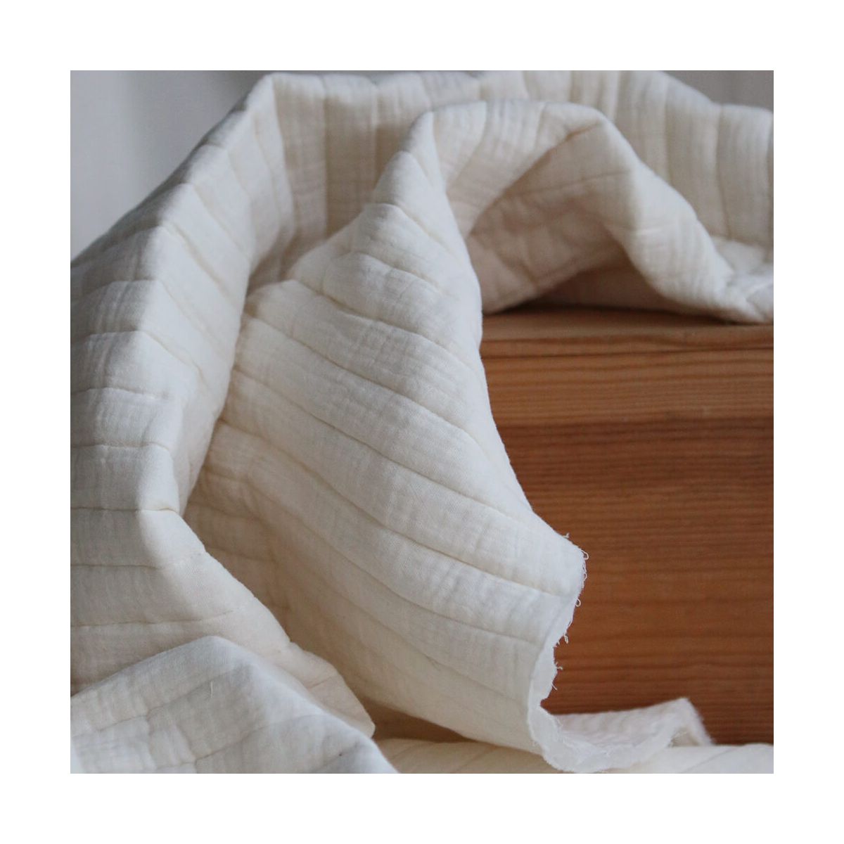Tissu matelassé double gaze coton uni écru rayures