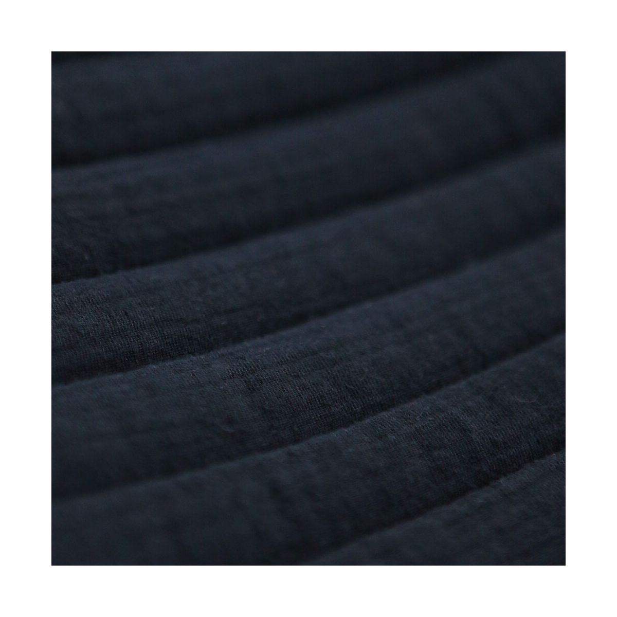 Tissu matelassé double gaze coton uni noir rayures