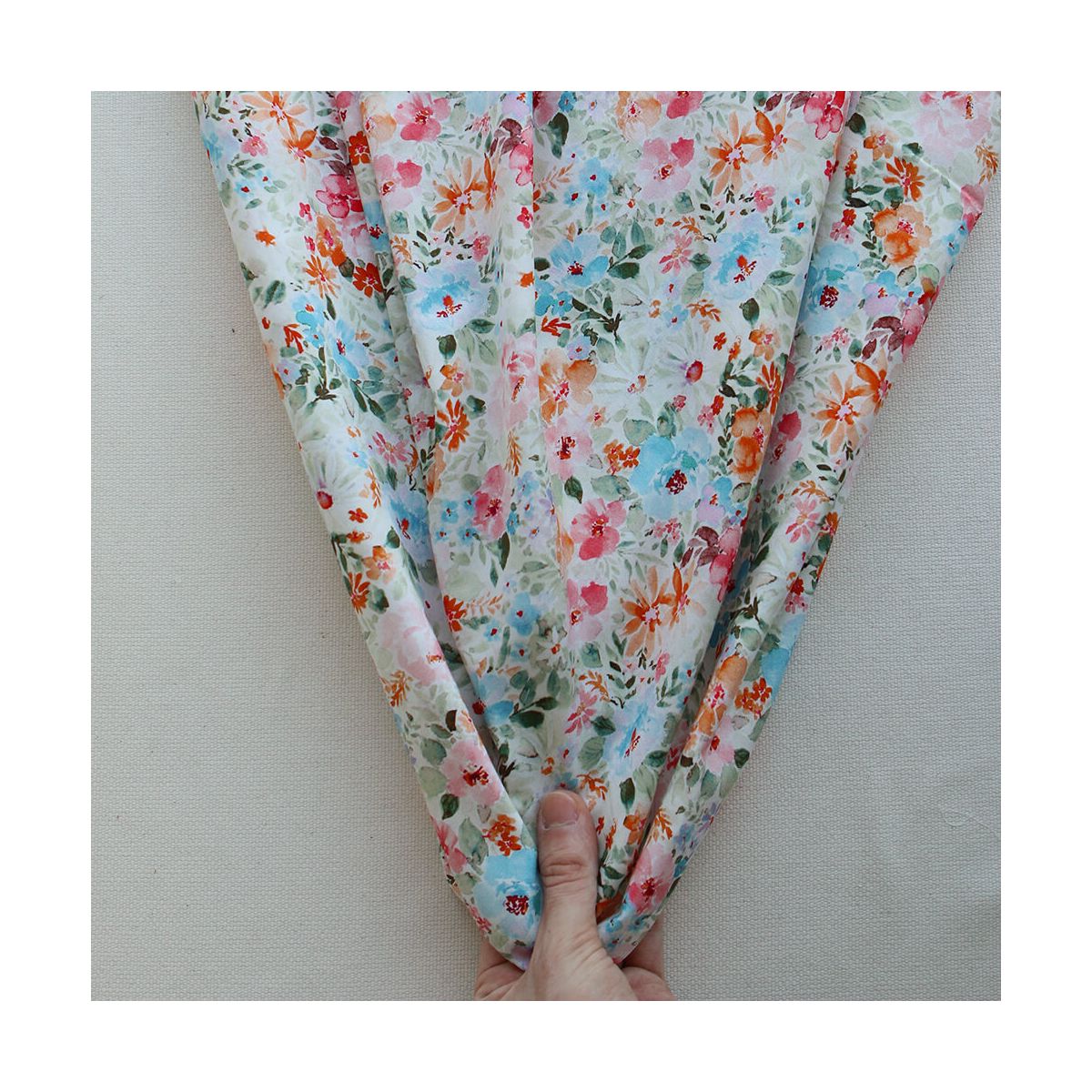 Suzon - Batiste de coton douce à imprimé fleuri aquarelle