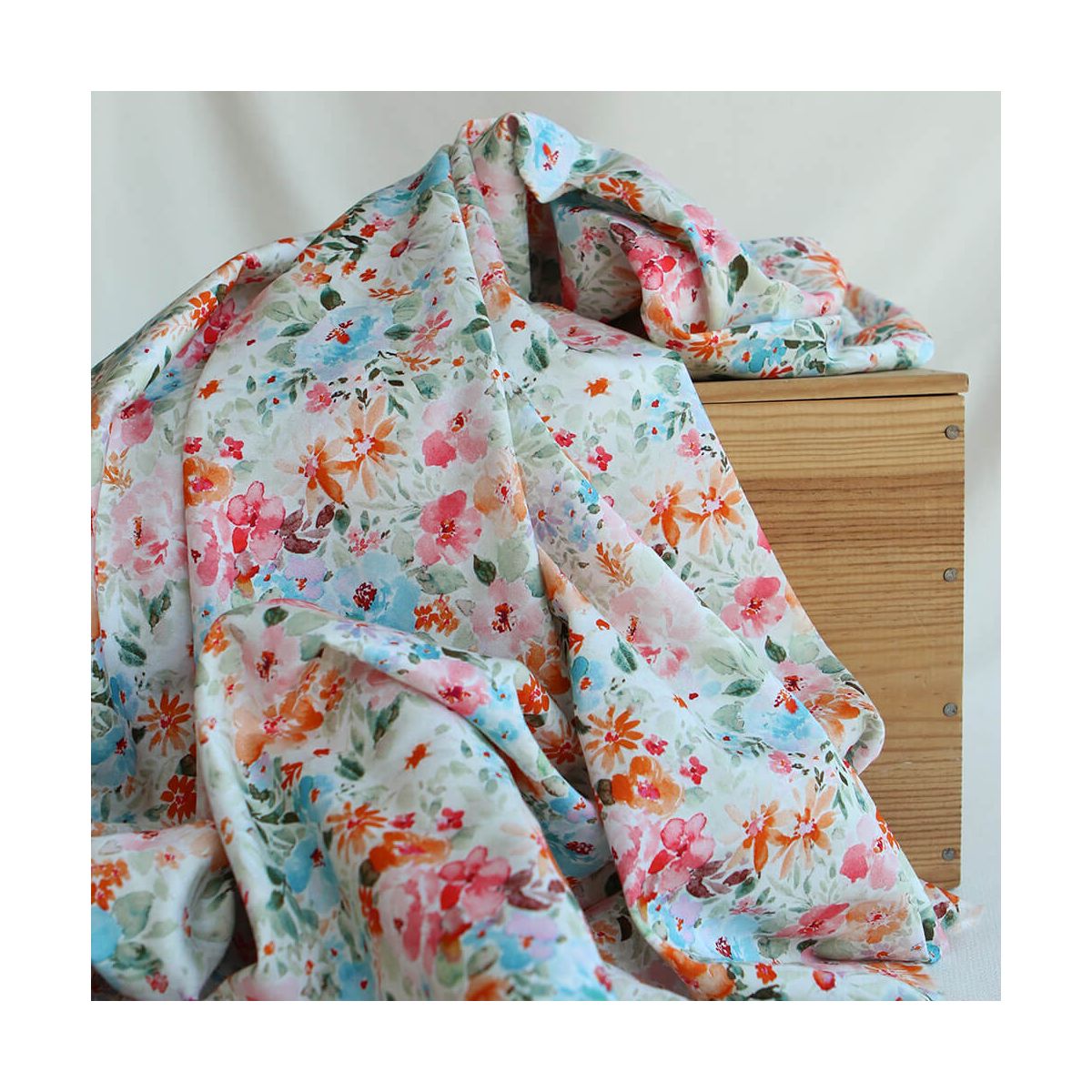 Suzon - Batiste de coton douce à imprimé fleuri aquarelle