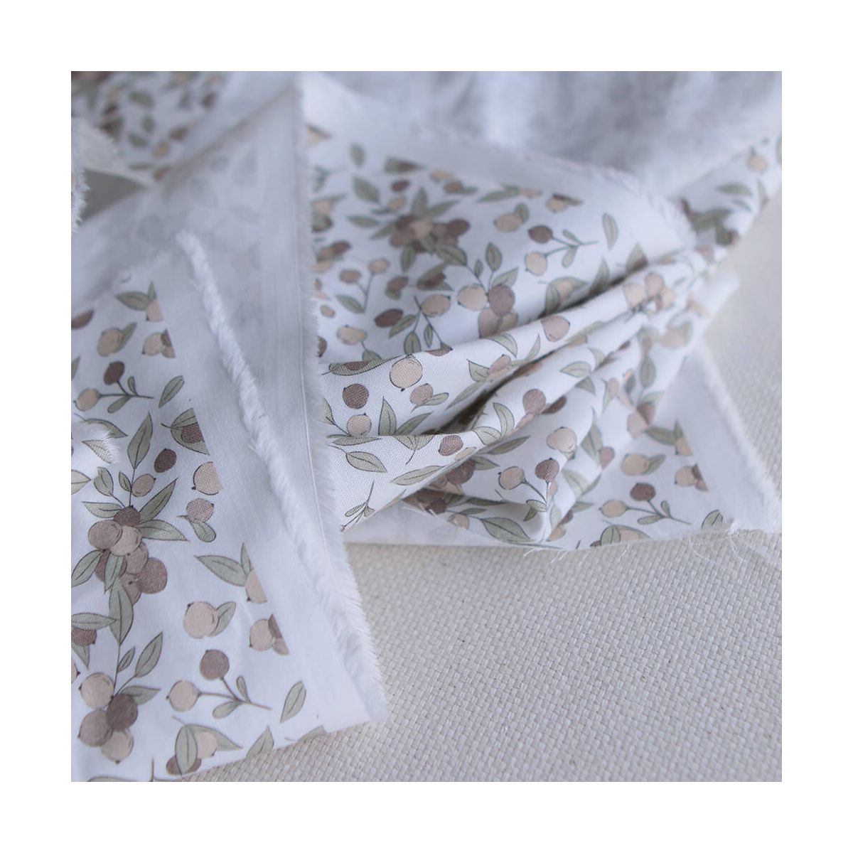 Hind Full - Popeline douce coton BIO organique fond blanc lait exclusif nature