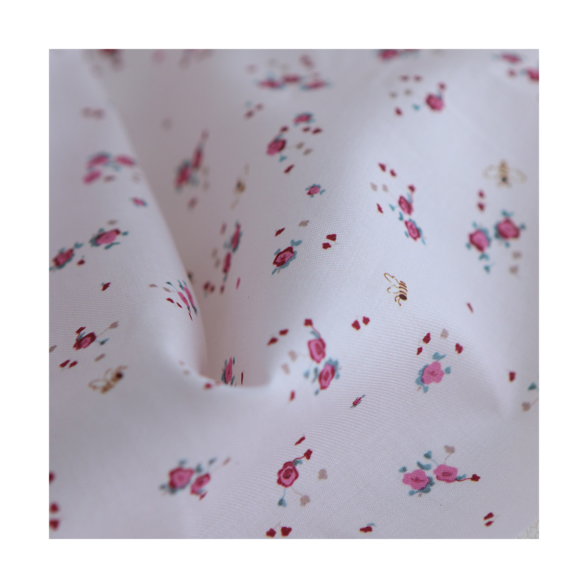 Paula - Tissu sergé de coton organique fin imprimé fond rose