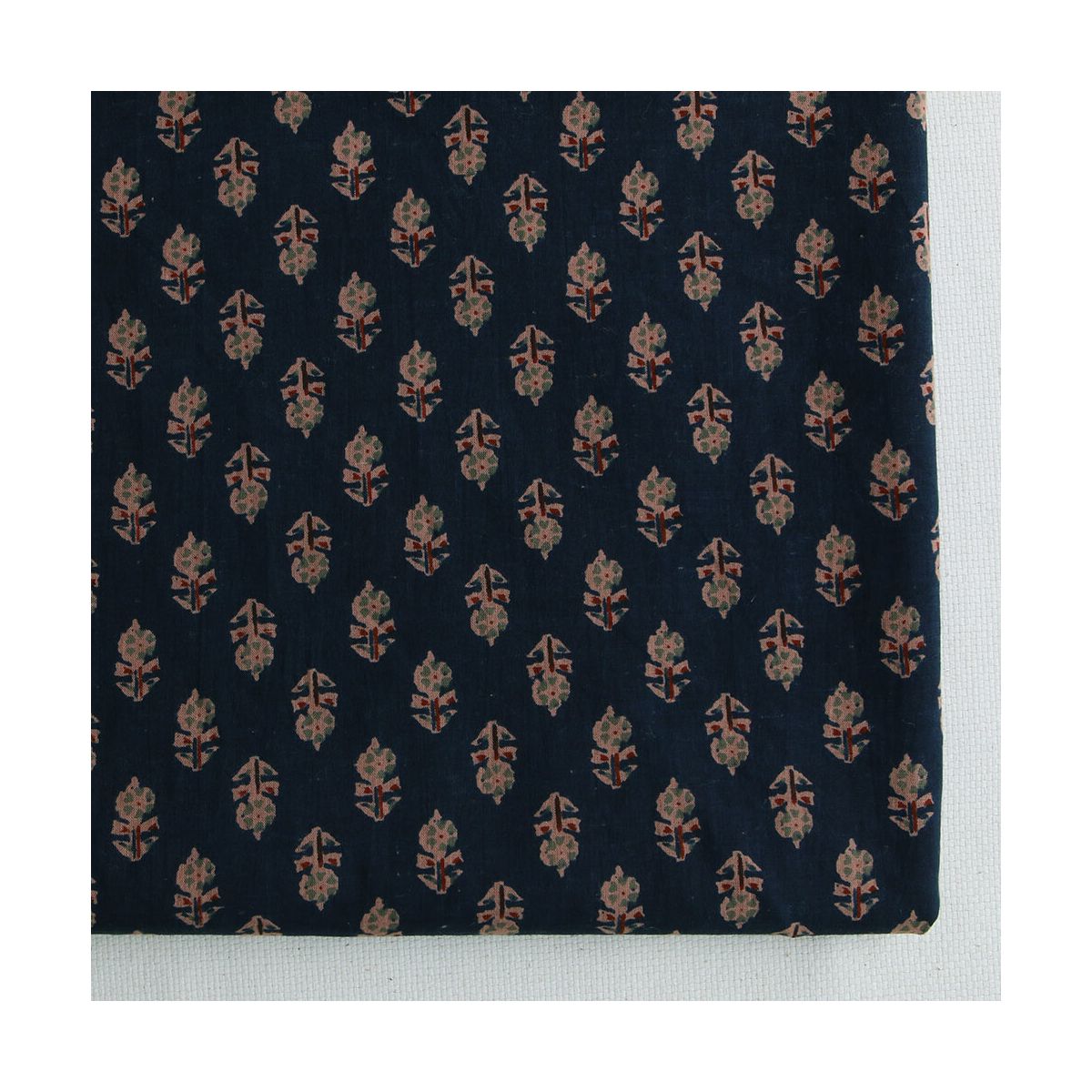 Kiran B - Tissu indien en coton imprimé main Hand Block marine