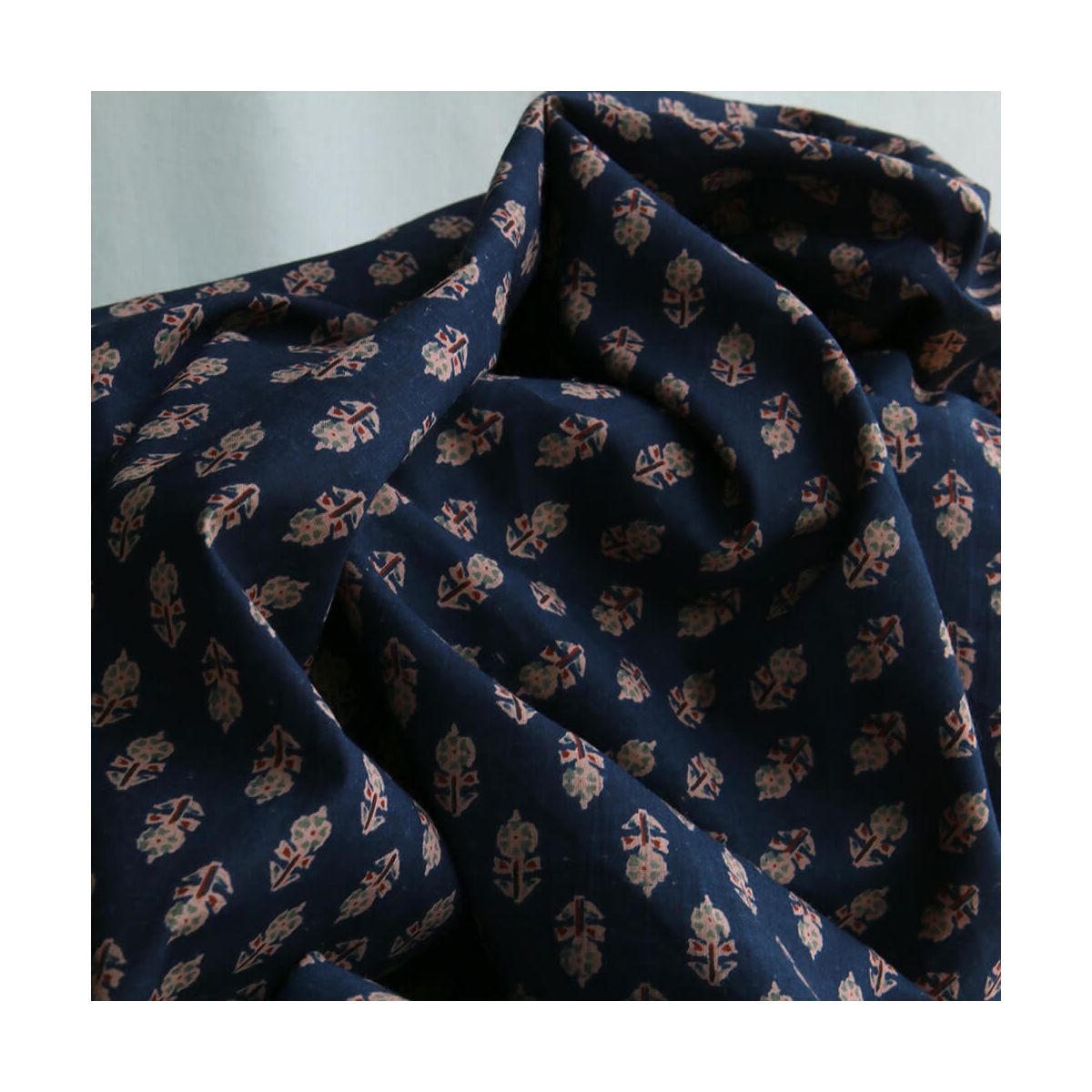 Kiran B - Tissu indien en coton imprimé main Hand Block marine