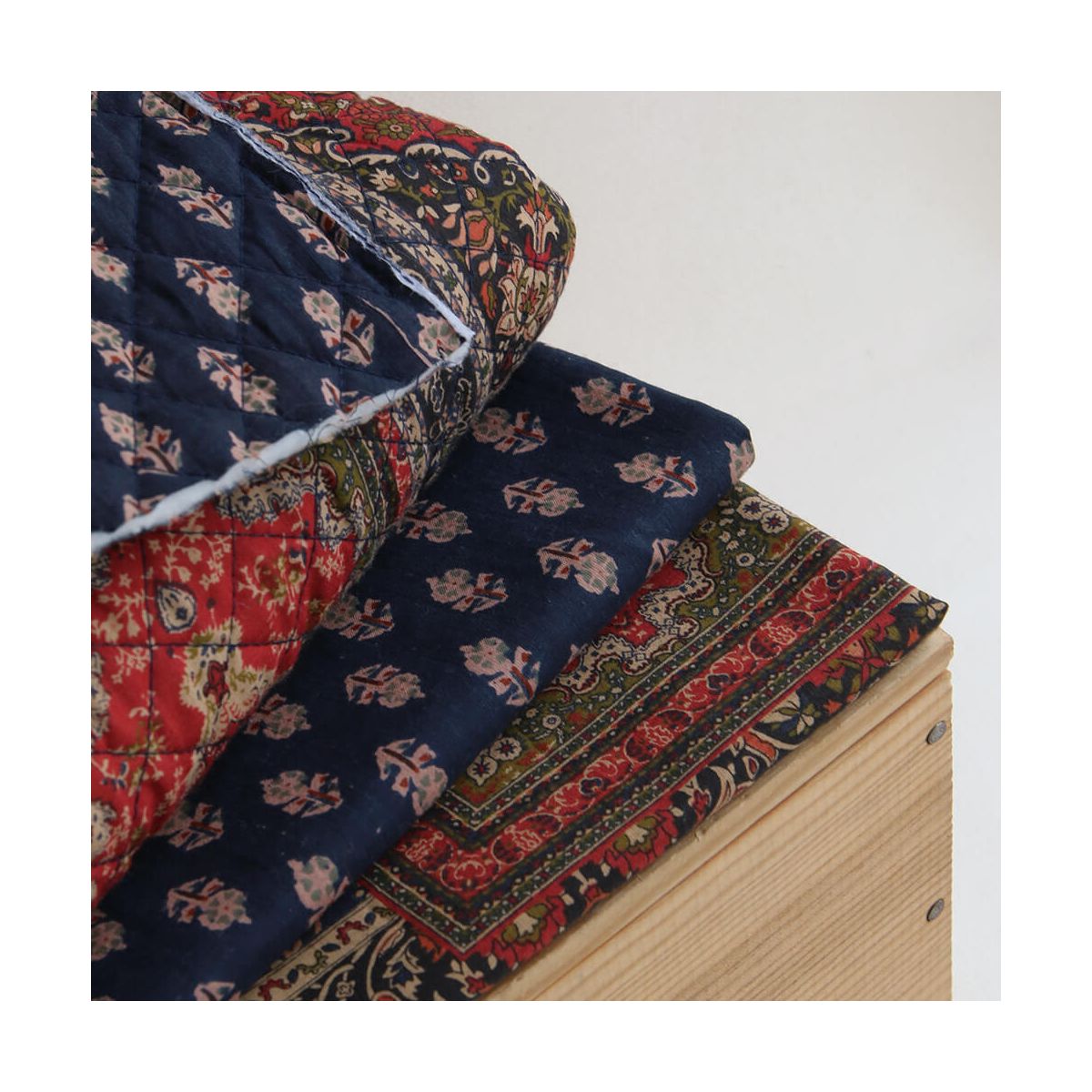 Kiran - Tissu indien matelassé double face coton hand block largeur 100cm