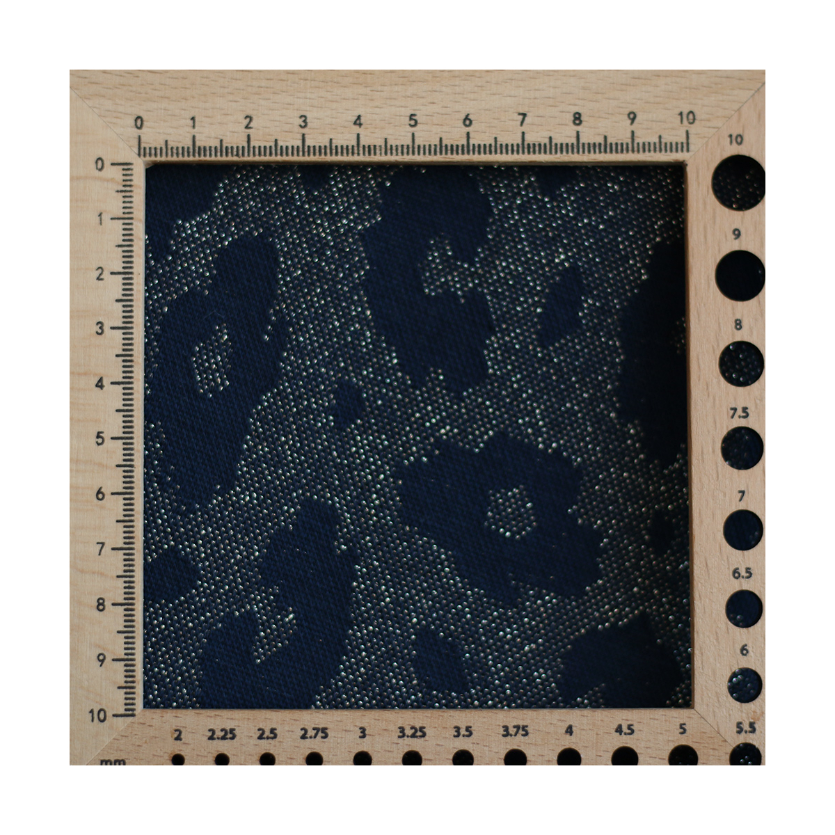 Jersey jacquard à motif graou ton sur ton bleu marine doré