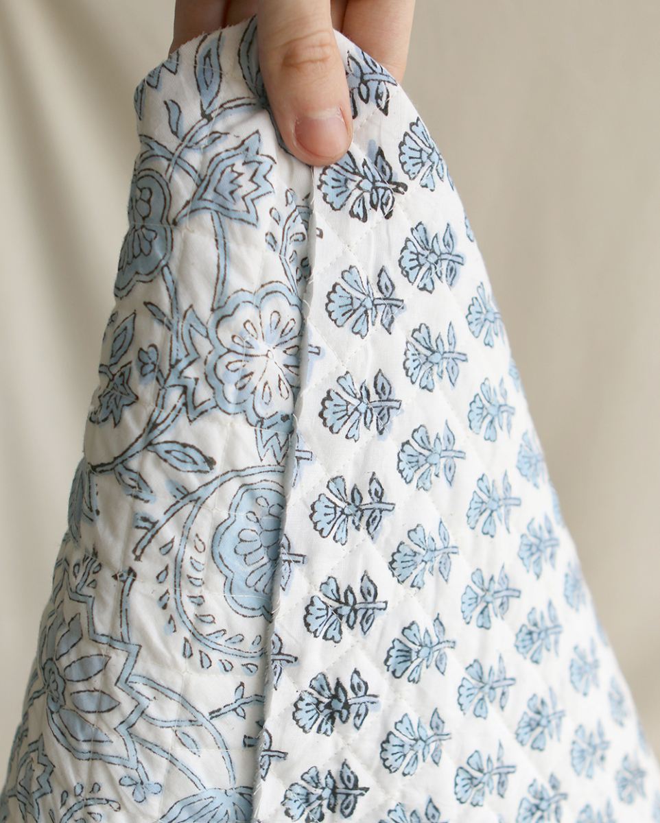 Amayra - Tissu indien matelassé double face coton hand block teal largeur 100cm