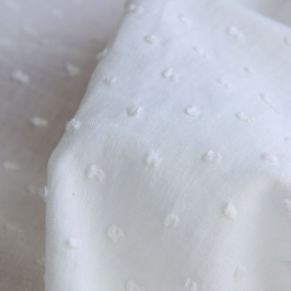 Plumetis de coton coloris blanc ivoire 2