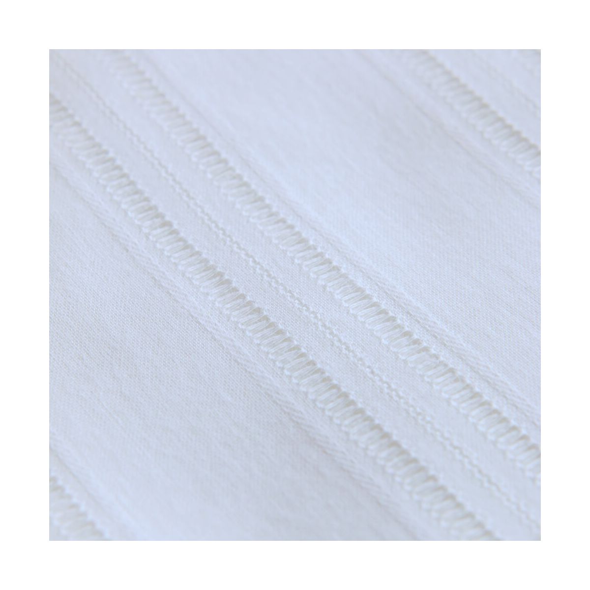 copie de Broderie anglaise plumetis coton coloris blanc cassé