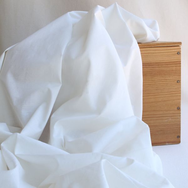Voile de coton organique uni coloris blanc ivoire