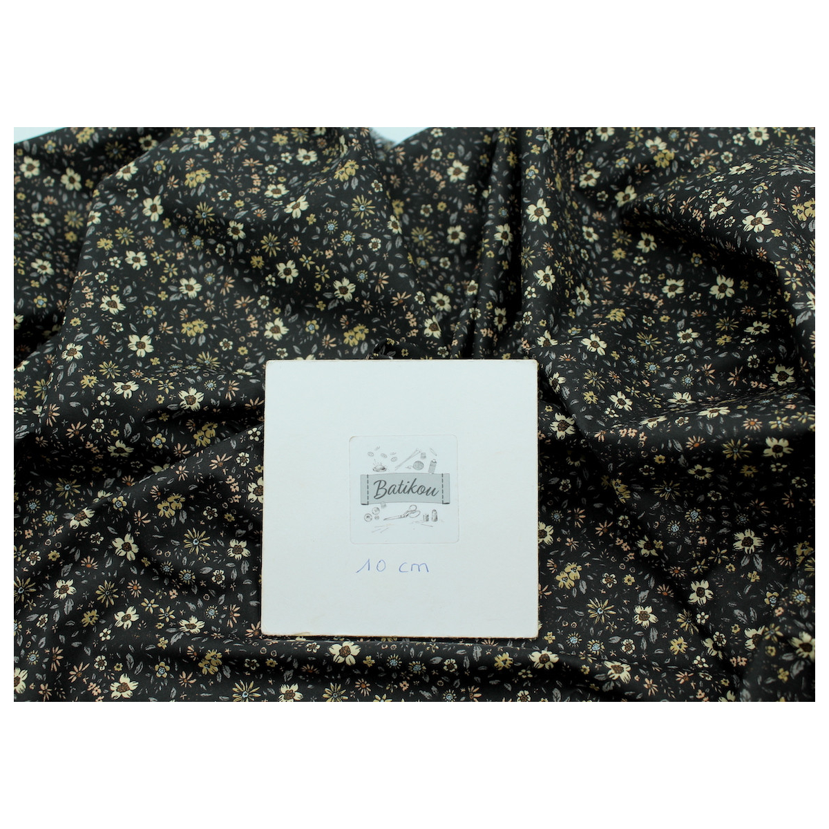 Eulalie - Batiste de coton bio SILKYNE à imprimé fleuri noir Tissus issus de l'agriculture biologique  - 5 Eulalie - Batiste de coton bio SILKYNE à imprimé fleuri noir Tissus issus de l'agriculture biologique  - 5
