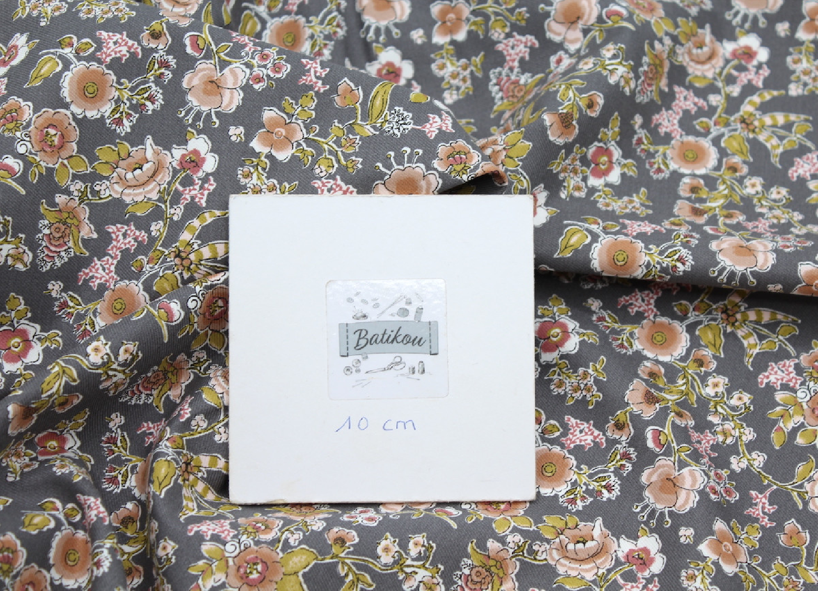 Tissu twill de coton organique imprimé fleuri