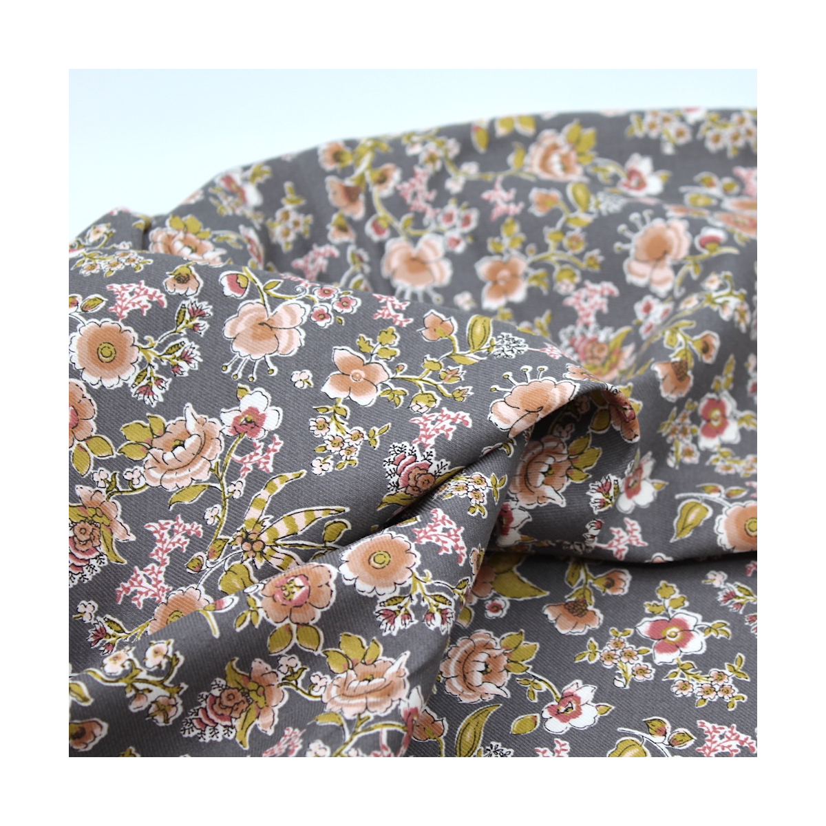 Tissu twill de coton organique imprimé fleuri