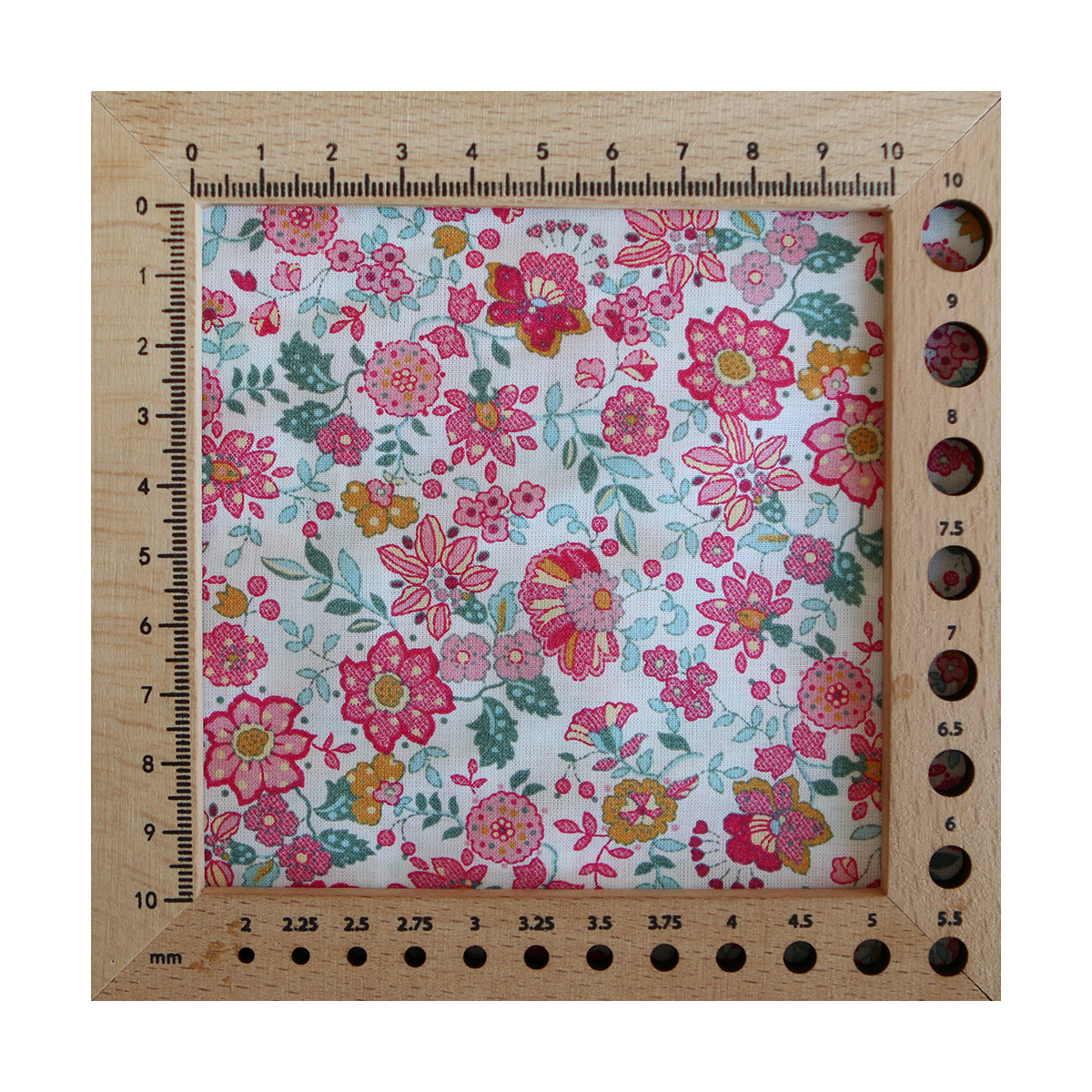 Maria - Batiste de coton SILKYNE à imprimé fleuri rose framboise