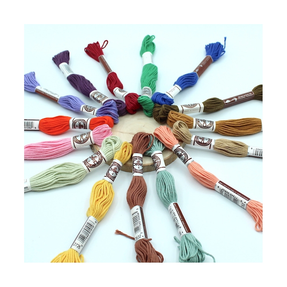 Fil à Broder Coton DMC Couleur 341 - Par Écheveau - 100% Coton