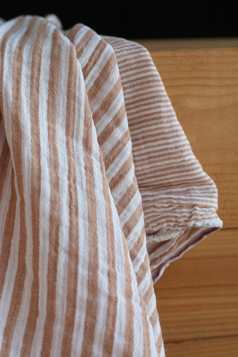 Double gaze de coton réversible rayures caramel