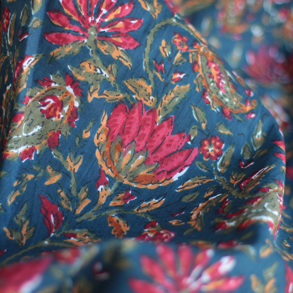 Tissu indien coton hand block traditionnel bleu marine Batikou - 1 2