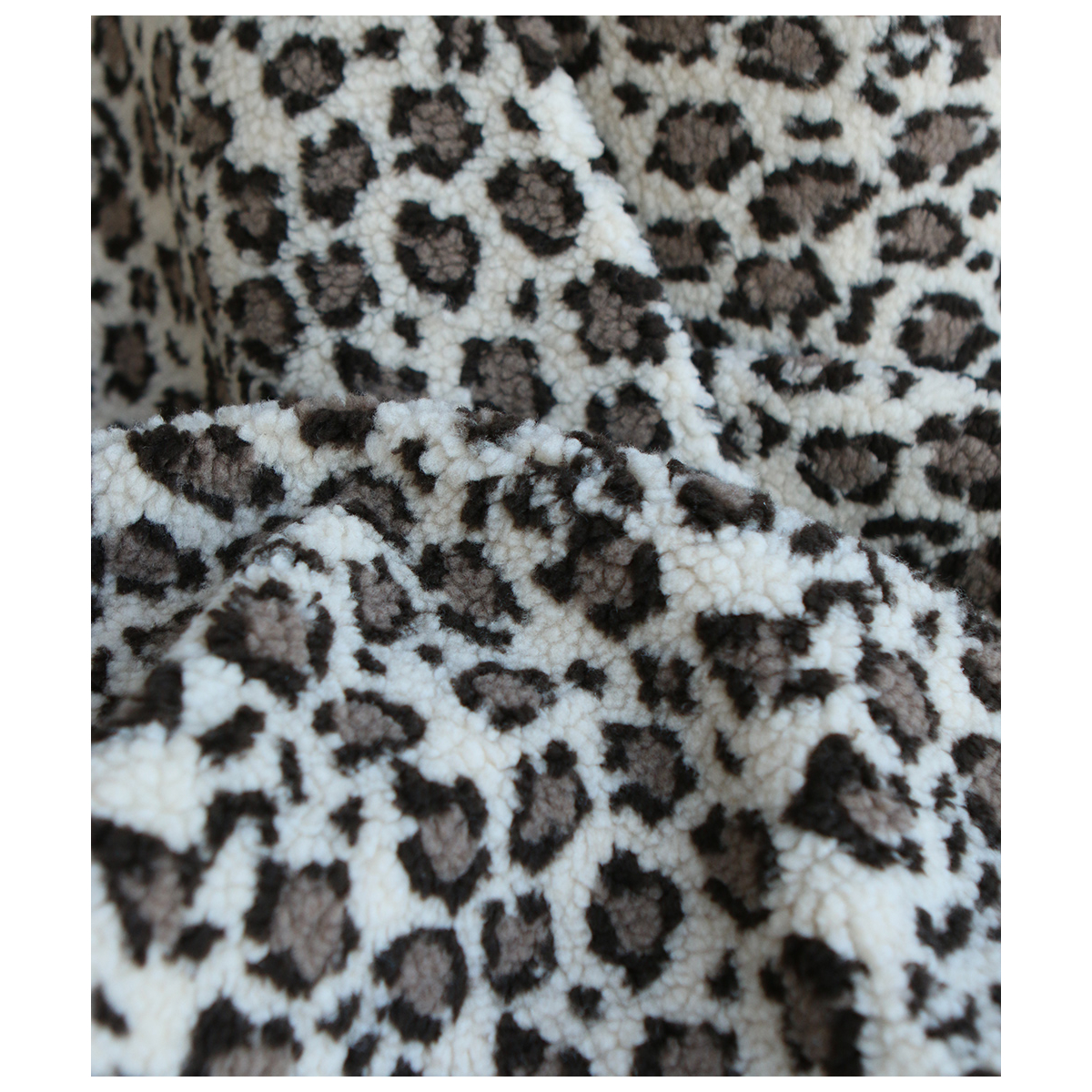 Teddy Sherpa bouclé fond beige clair motif graou