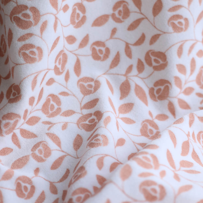 Velours de coton Nicky fond blanc lait motif argile rose