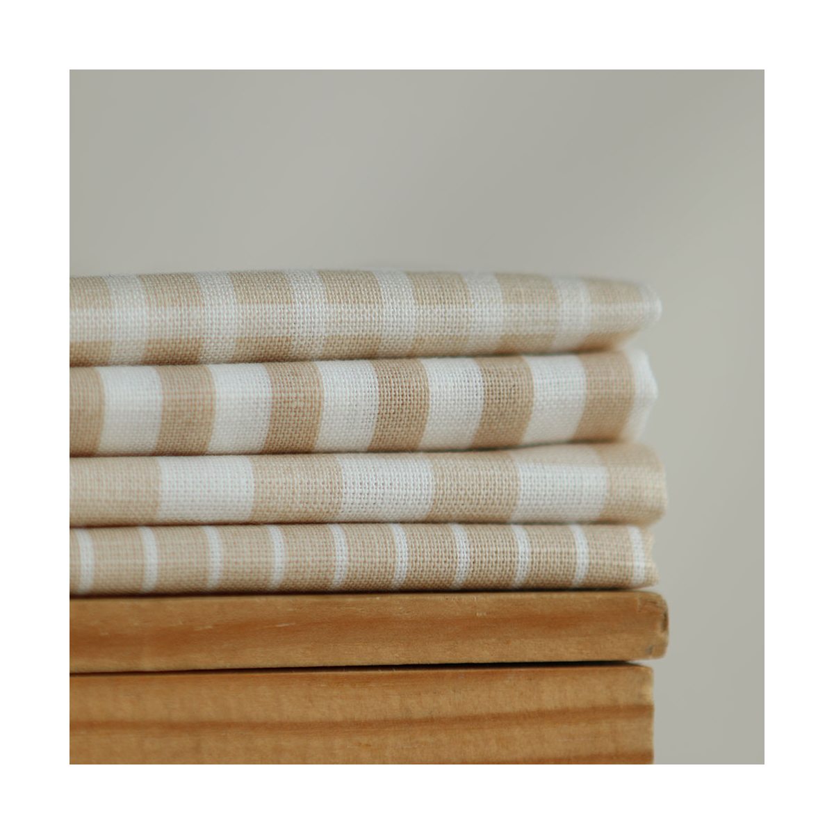 Lucas - Tissu lin coton rayures 6mm blanc lait et beige