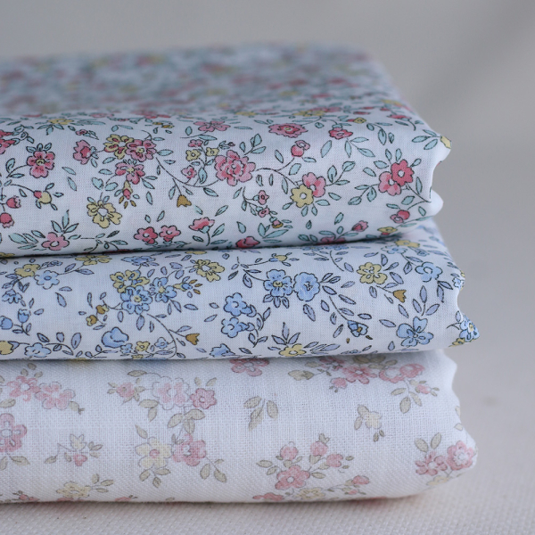 Suzy - Batiste de coton douce à imprimé fleuri bleu 2