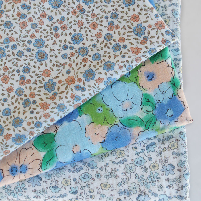 Seersucker / Coton gaufré motif fleuri bleu