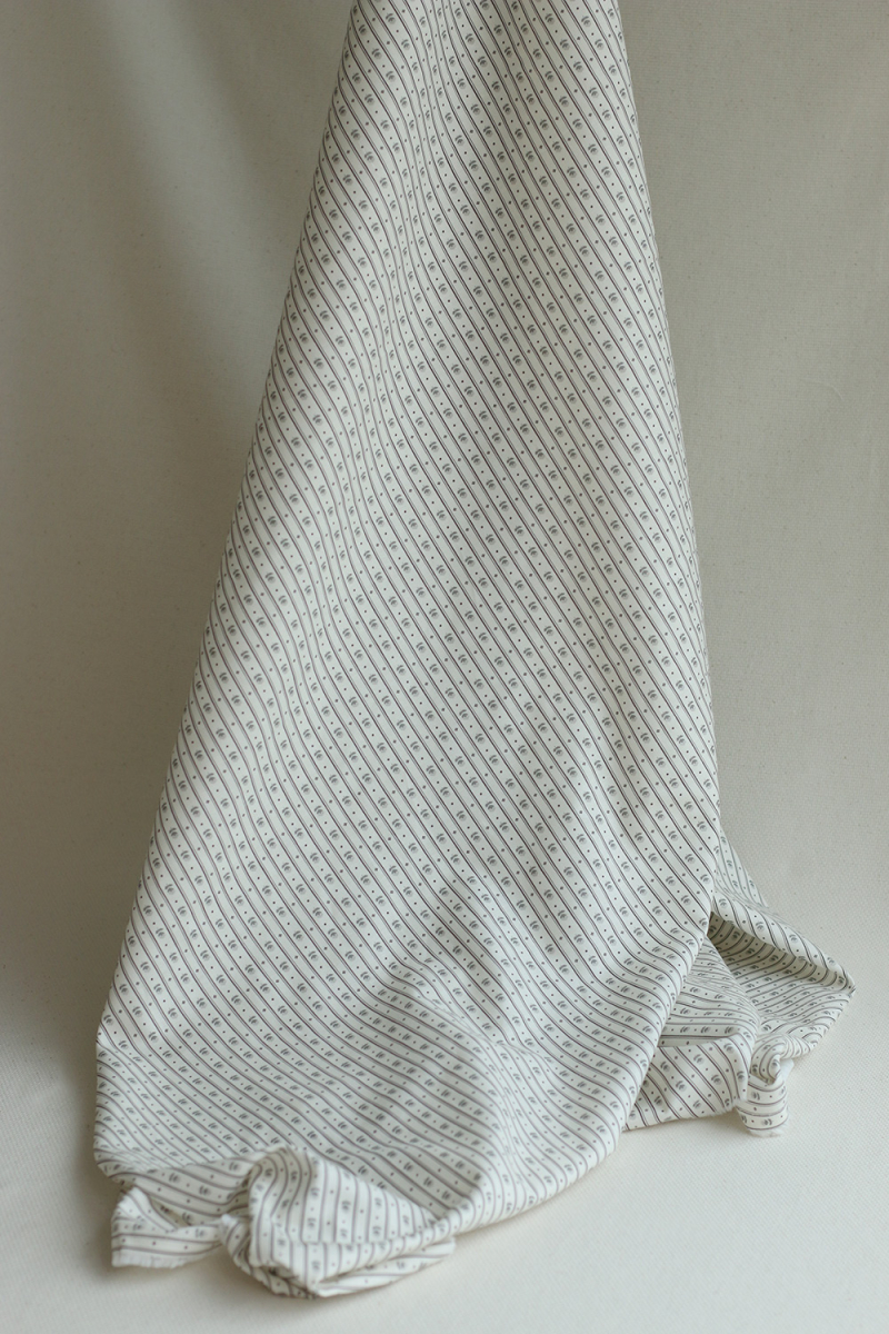 copy of Popeline de coton douce qualité SWEET fond lait motif petits hérissons