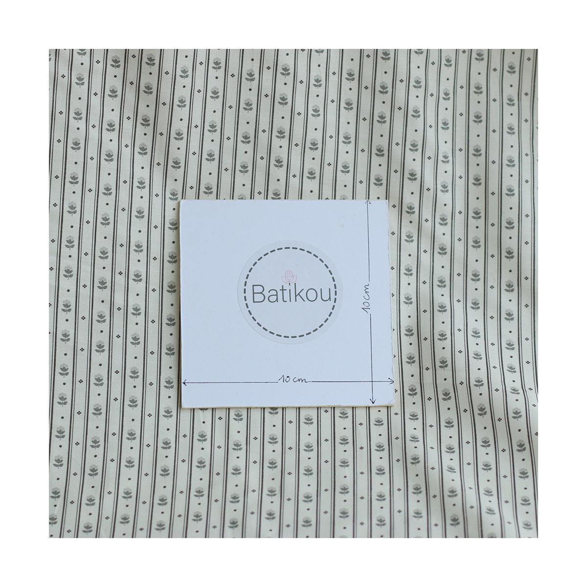 copy of Popeline de coton douce qualité SWEET fond lait motif petits hérissons