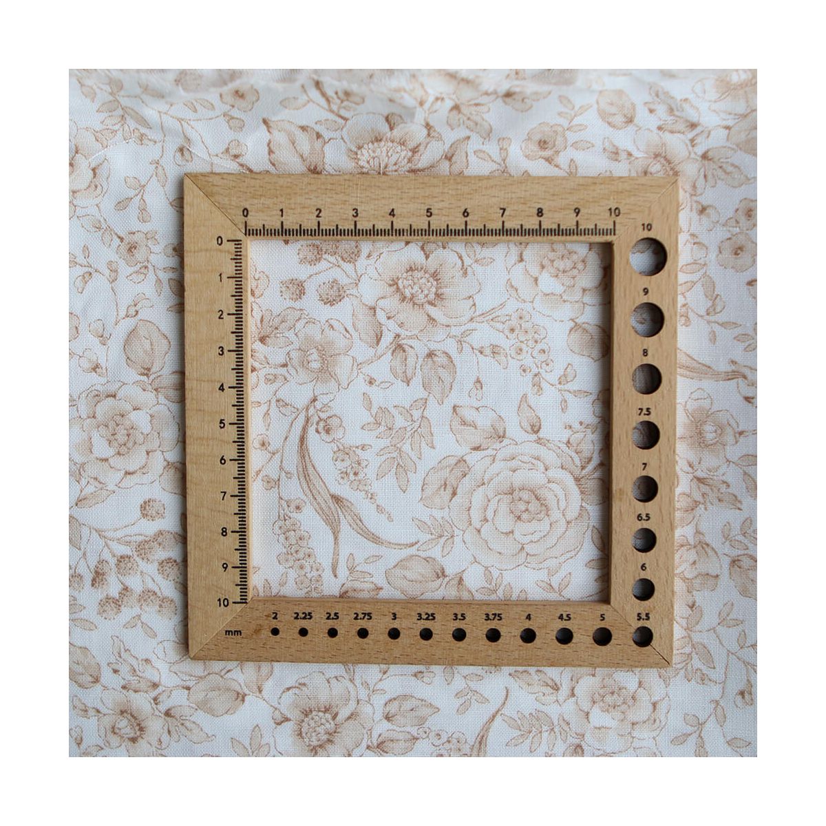 Apolline - Tissu lin coton roses effet toile de Jouy blanc lait et cappuccino