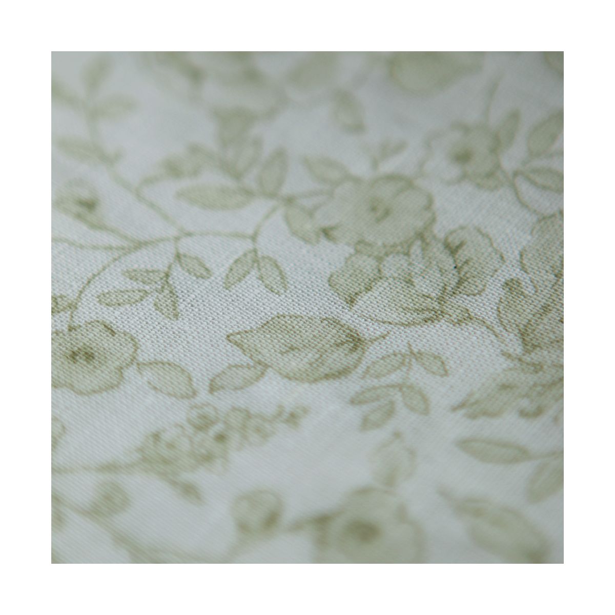 Apolline - Tissu lin coton roses effet toile de Jouy blanc lait et vert amande