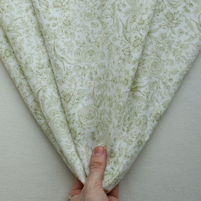 Apolline - Tissu lin coton roses effet toile de Jouy blanc lait et vert amande