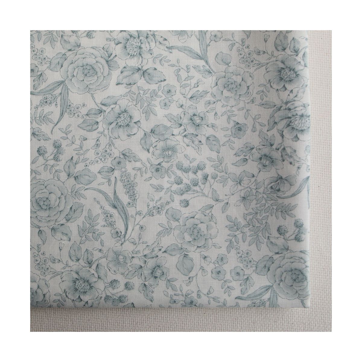copie de Apolline - Tissu lin coton roses effet toile de Jouy blanc lait et vert amande