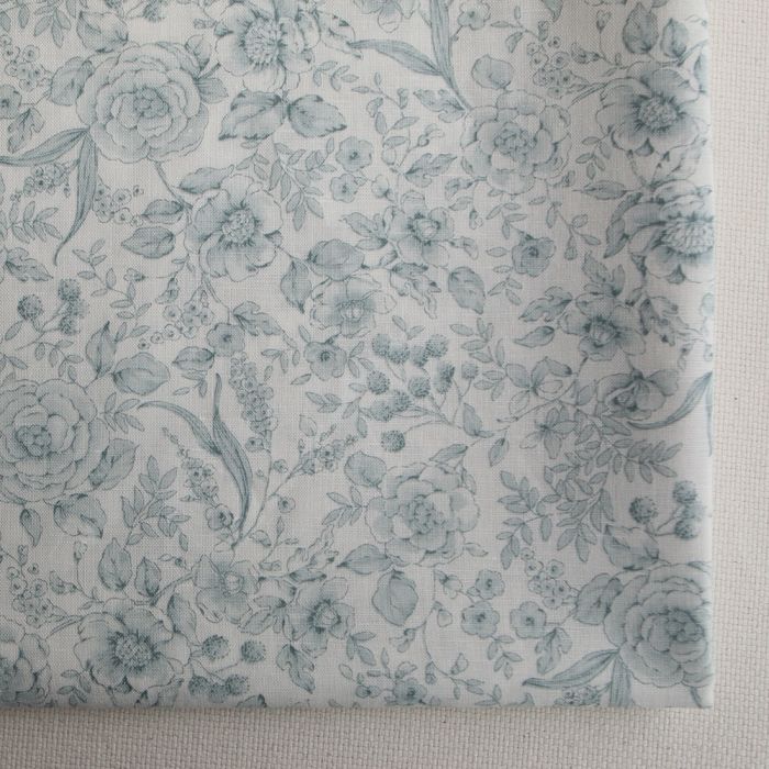 copie de Apolline - Tissu lin coton roses effet toile de Jouy blanc lait et vert amande