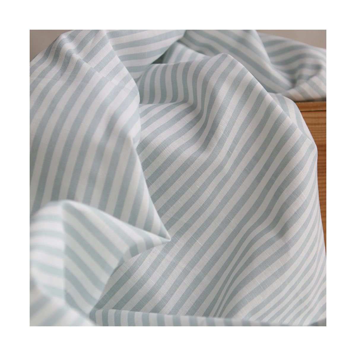 Lucas - Tissu lin coton rayures 6mm blanc lait et bleu brume