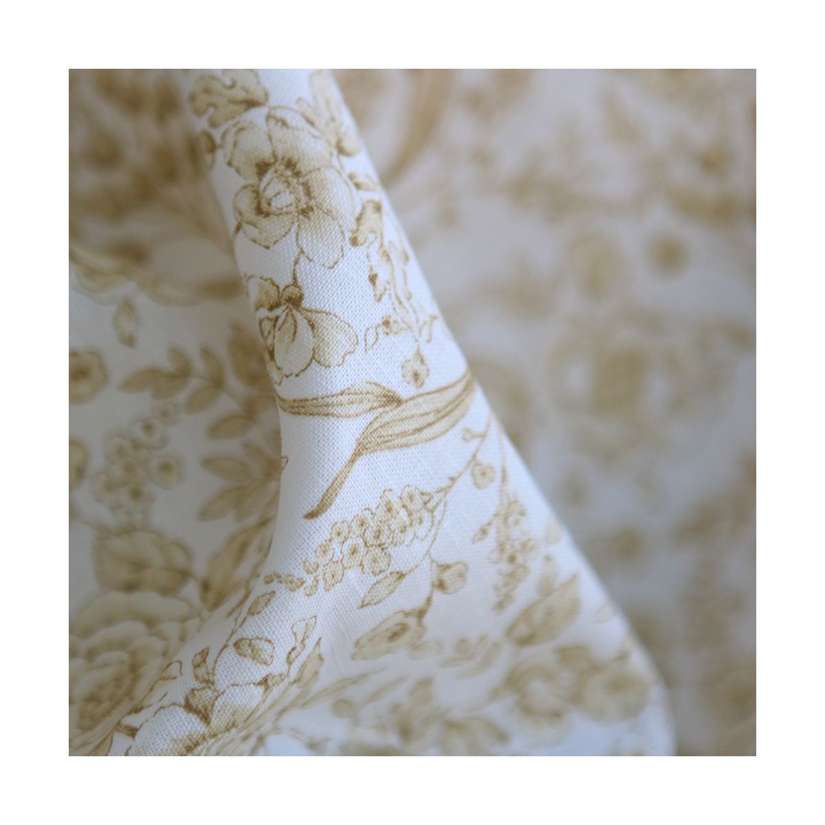 Apolline - Tissu lin coton roses effet toile de Jouy blanc lait et jaune blé