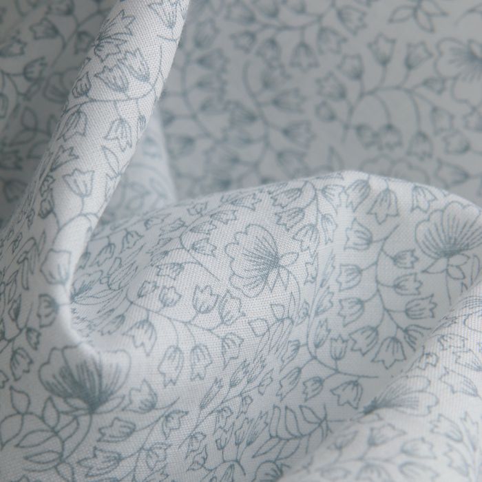 Batiste de coton BIO douce petit motif fleuri bleu grisé