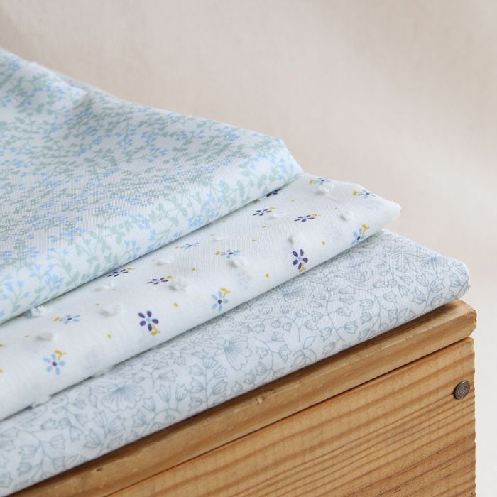 Batiste de coton BIO douce petit motif fleuri bleu grisé