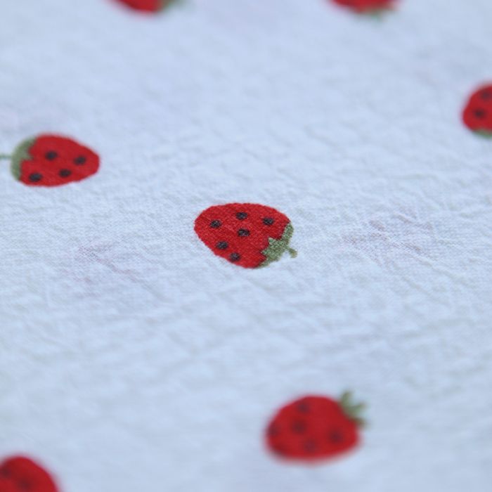 Clery - Seersucker / Coton gaufré doux fond blanc cassé petites fraises