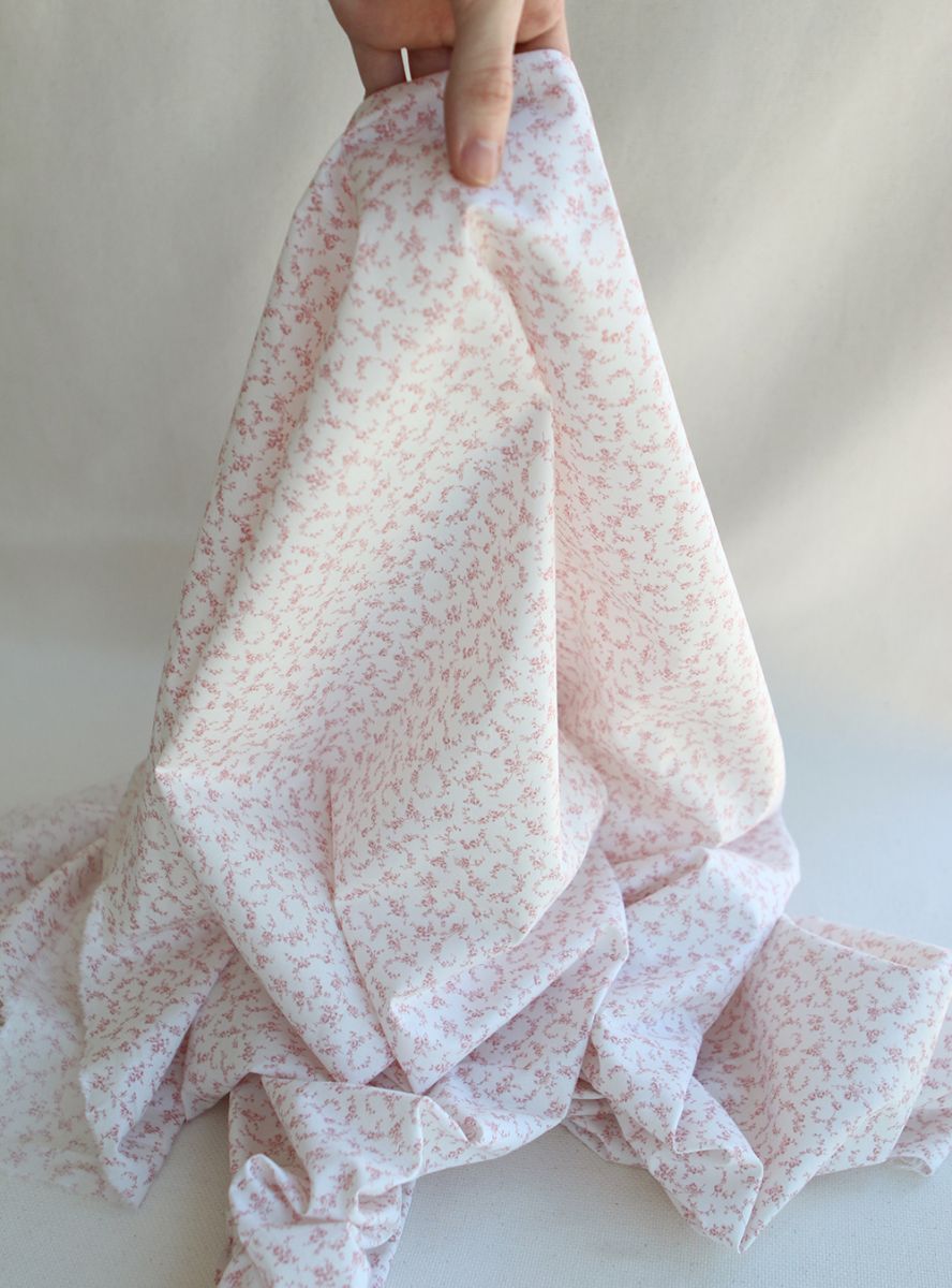 Sakura - Popeline de coton douce qualité SWEET fond lait petit fleuri rose tendre