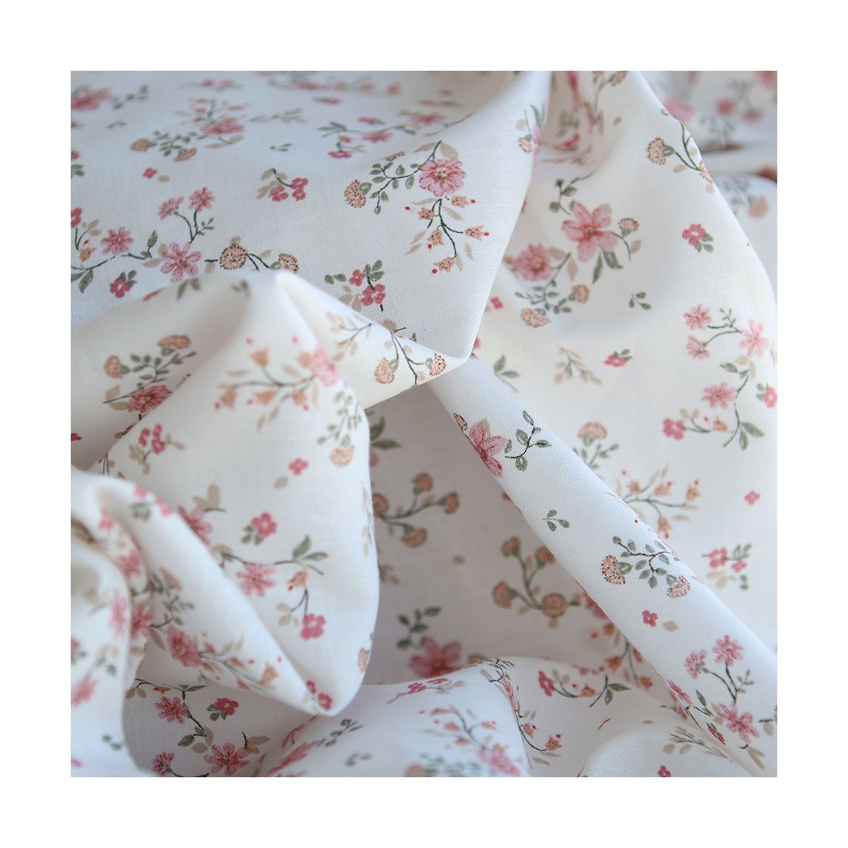 Carmel - Tissu lin coton fond ivoire motif fleuri rose et vert