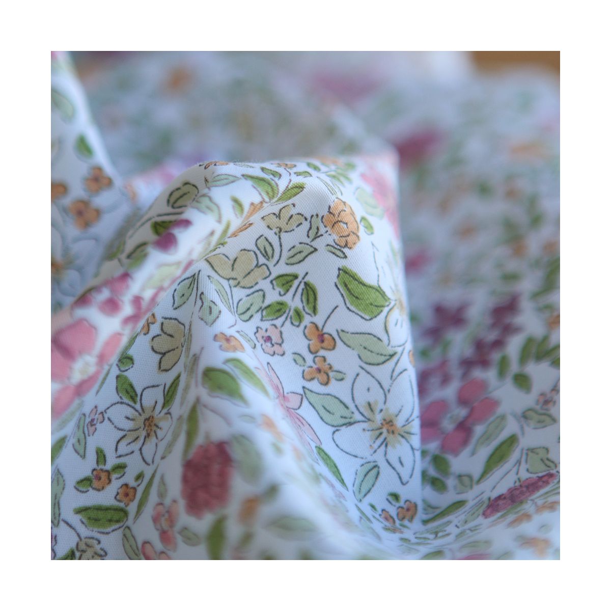 Amelie - Popeline de coton fleuri teintes roses