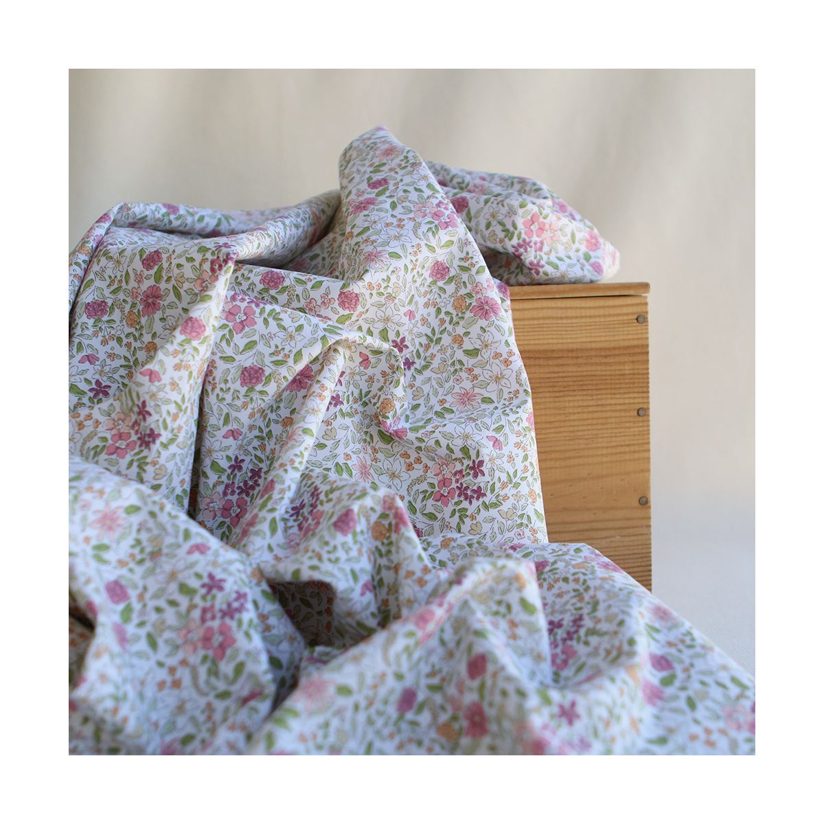 Amelie - Popeline de coton fleuri teintes roses