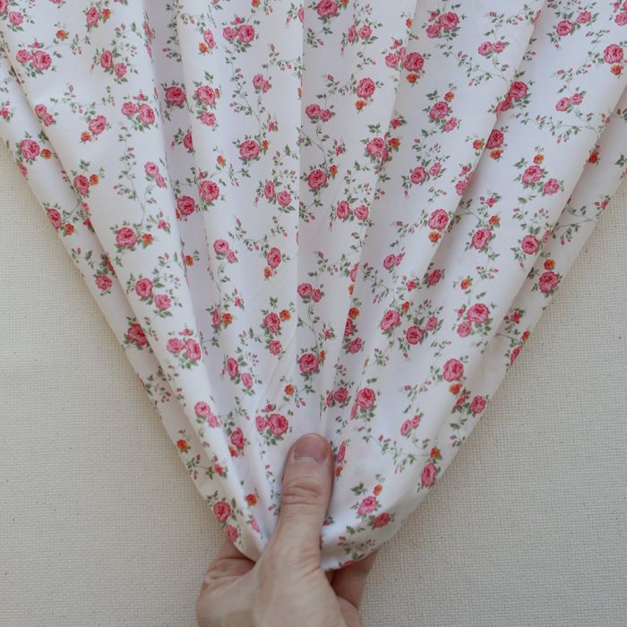 Celeste - Popeline de coton imprimé roses