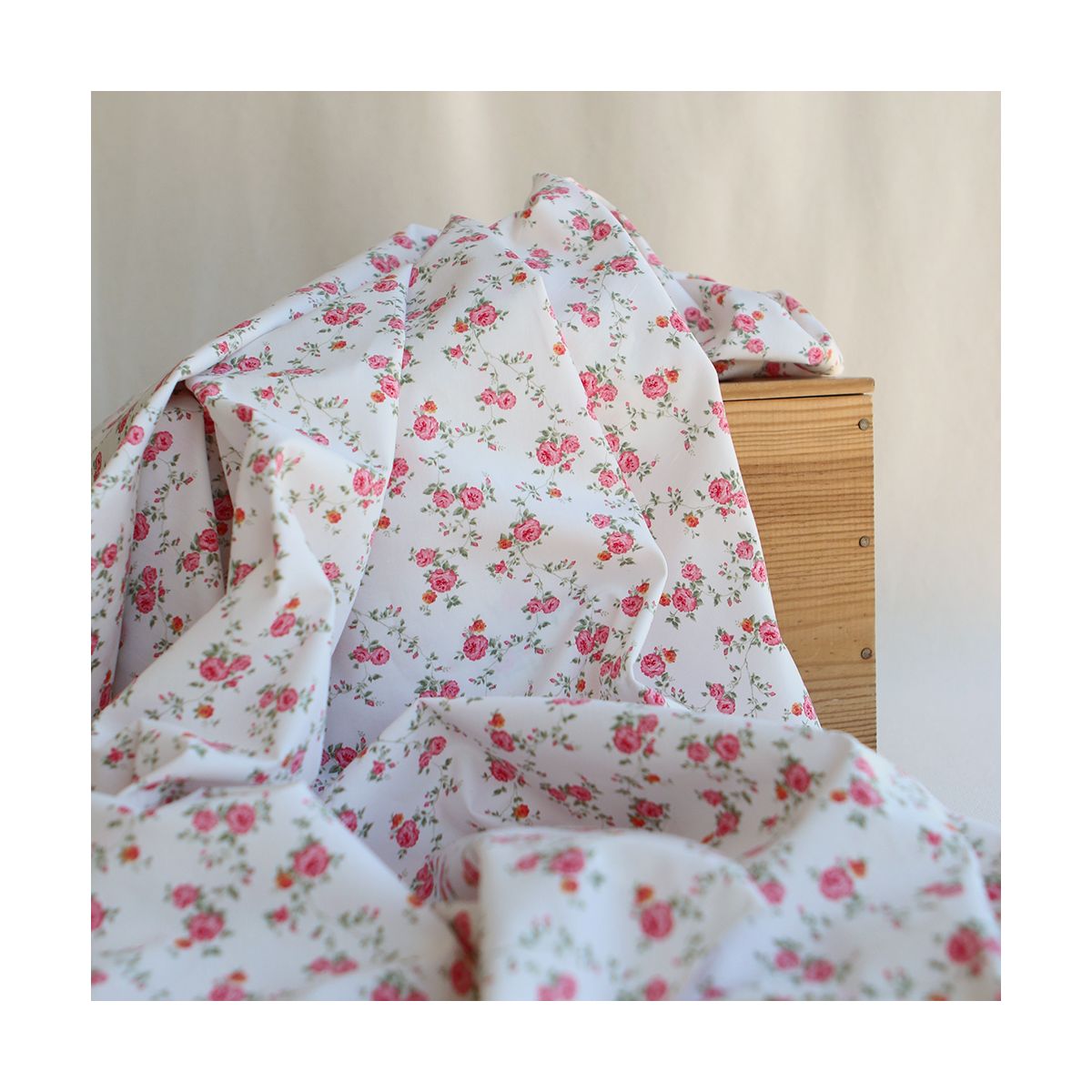Celeste - Popeline de coton imprimé roses